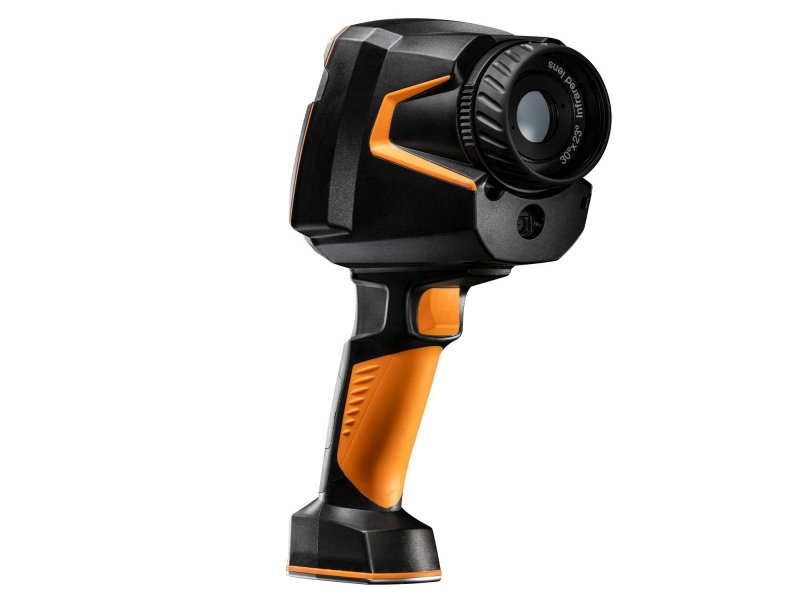 Testo 883-2 sada - Termokamera s objektivy 42° a 1 IR 320x240 px